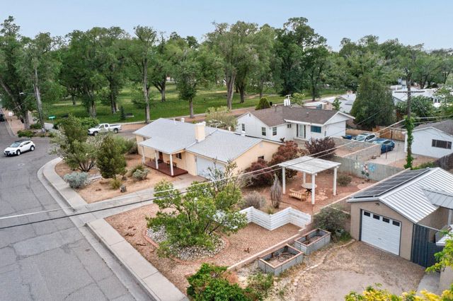 801 Amherst Drive NE, Albuquerque, NM 87106