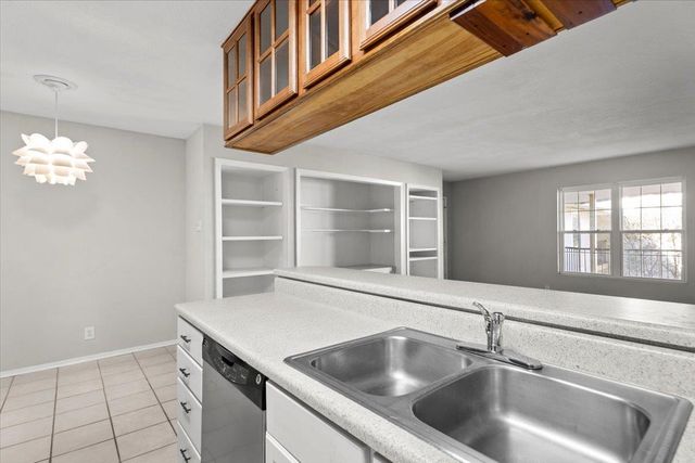 910 Duncan LN 57, Austin, TX 78705