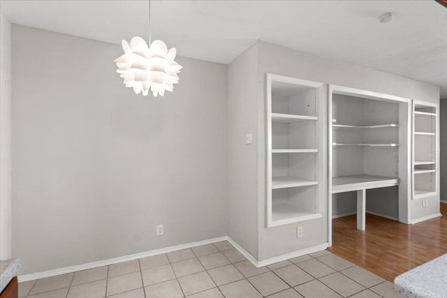 910 Duncan LN 57, Austin, TX 78705