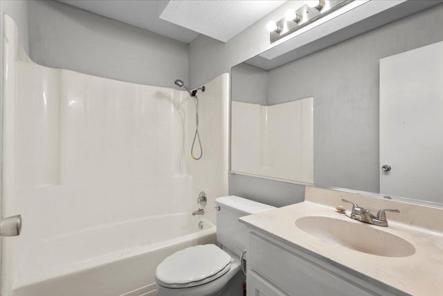 910 Duncan LN 57, Austin, TX 78705