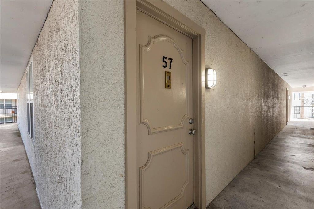 910 Duncan LN 57, Austin, TX 78705