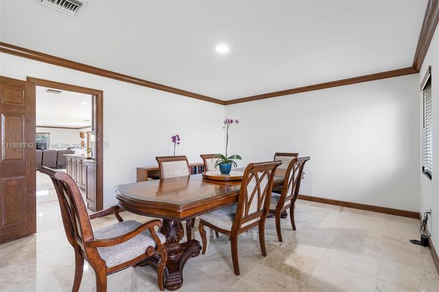 20520 SW 190th St, Miami, FL 33187