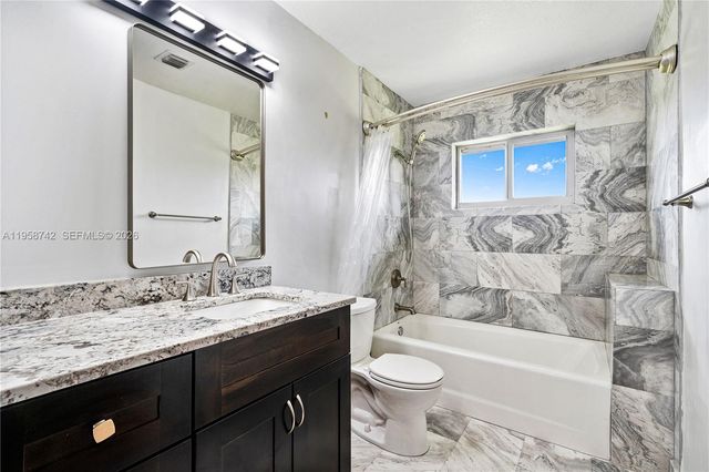 20520 SW 190th St, Miami, FL 33187