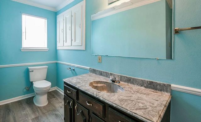 11122 Sunturf Lane, Houston, TX 77044