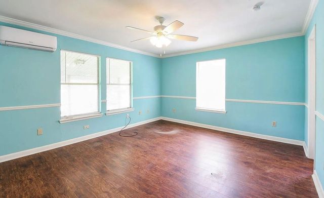 11122 Sunturf Lane, Houston, TX 77044