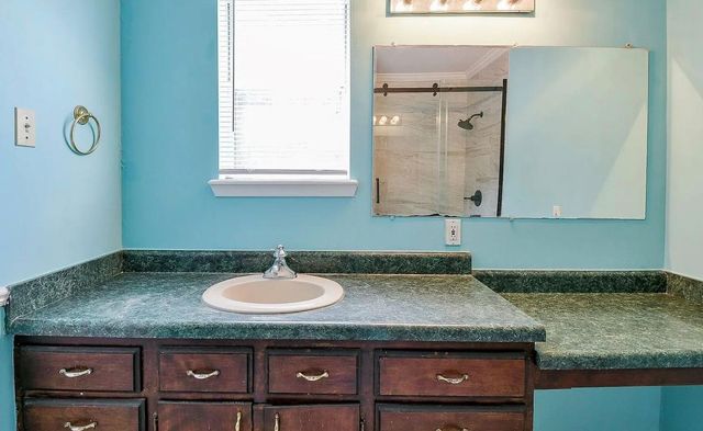 11122 Sunturf Lane, Houston, TX 77044