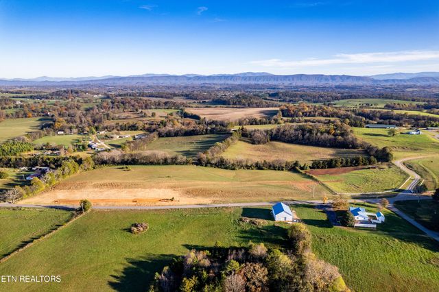 351 Meadow Rd, Greenback, TN 37742