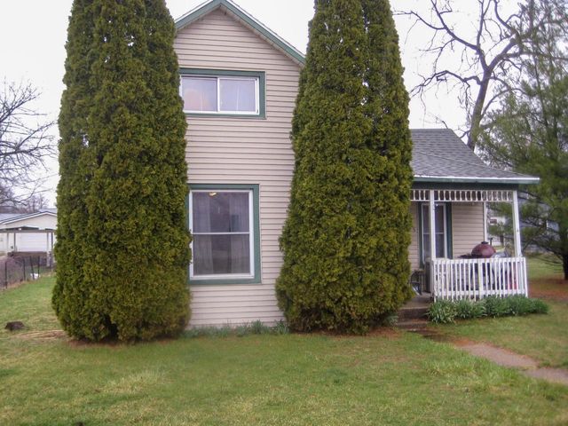 305 W Oak Street, Boscobel, WI 53805