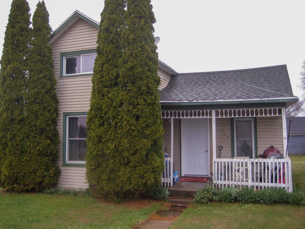 305 W Oak Street, Boscobel, WI 53805