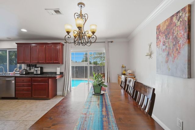 6653 Deerfield Dr, Citrus Heights, CA 95610