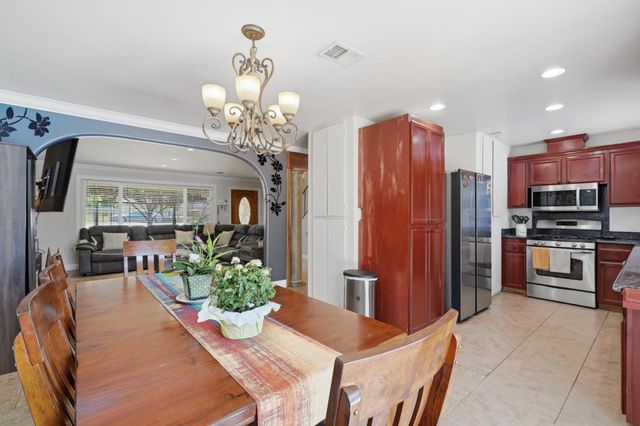 6653 Deerfield Dr, Citrus Heights, CA 95610