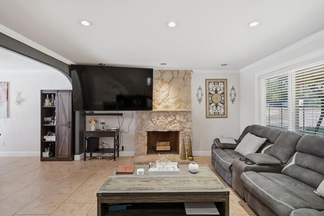 6653 Deerfield Dr, Citrus Heights, CA 95610