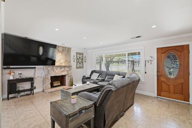 6653 Deerfield Dr, Citrus Heights, CA 95610