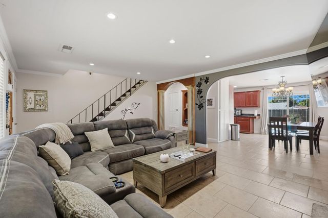 6653 Deerfield Dr, Citrus Heights, CA 95610