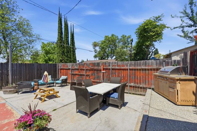 6653 Deerfield Dr, Citrus Heights, CA 95610