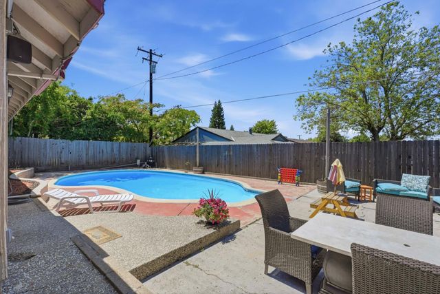 6653 Deerfield Dr, Citrus Heights, CA 95610