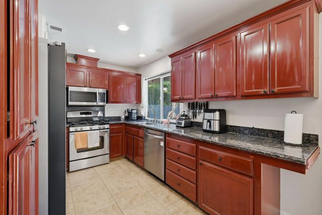 6653 Deerfield Dr, Citrus Heights, CA 95610