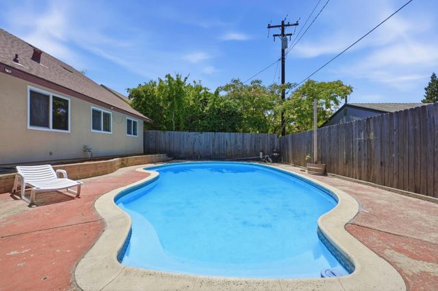 6653 Deerfield Dr, Citrus Heights, CA 95610