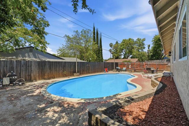 6653 Deerfield Dr, Citrus Heights, CA 95610
