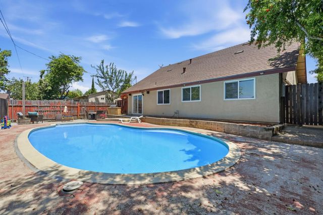 6653 Deerfield Dr, Citrus Heights, CA 95610