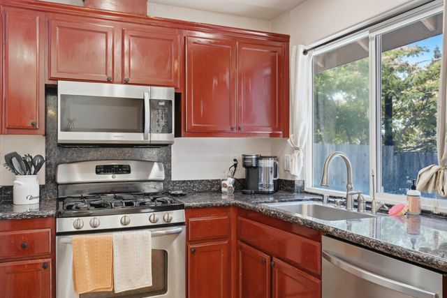 6653 Deerfield Dr, Citrus Heights, CA 95610