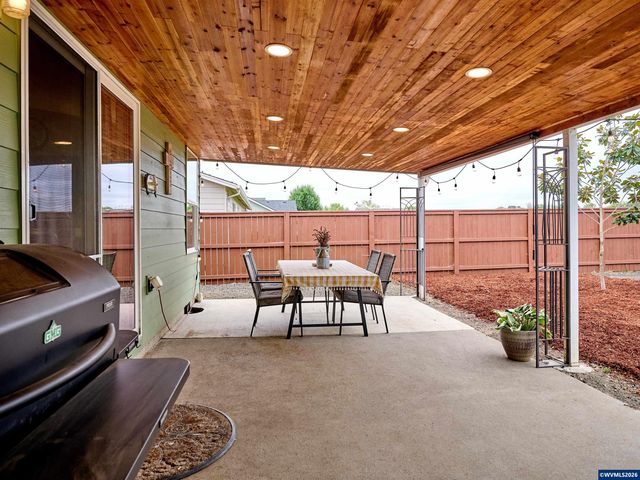 6224 Elena St NE, Albany, OR 97321