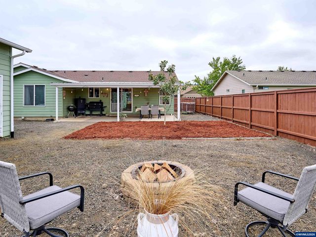 6224 Elena St NE, Albany, OR 97321