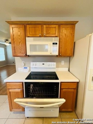 9819 AUTUMN PL, San Antonio, TX 78109