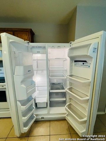 9819 AUTUMN PL, San Antonio, TX 78109