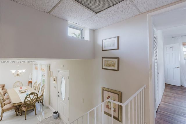 1300 NE 204th St, Miami, FL 33179