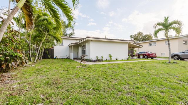 1300 NE 204th St, Miami, FL 33179