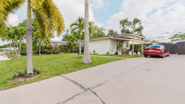 1300 NE 204th St, Miami, FL 33179