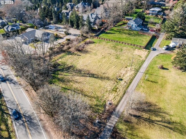 12395 CLARA Ln, Lake Oswego, OR 97035