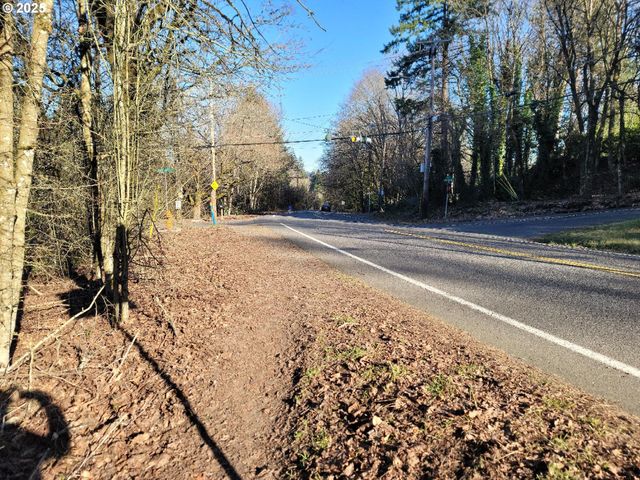 12395 CLARA Ln, Lake Oswego, OR 97035