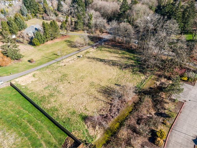 12395 CLARA Ln, Lake Oswego, OR 97035