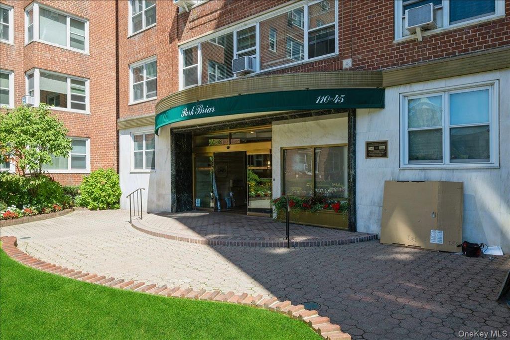 110-45 Queens Boulevard 312, Forest Hills, NY 11375 — photo 2
