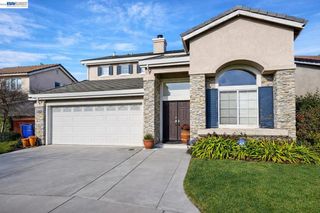 15100 Shining Star Ln, San Leandro, CA 94579