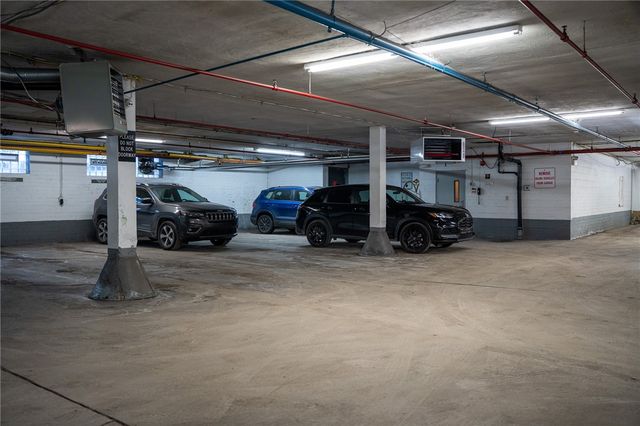 5025 5th Ave 3F, Shadyside, PA 15232