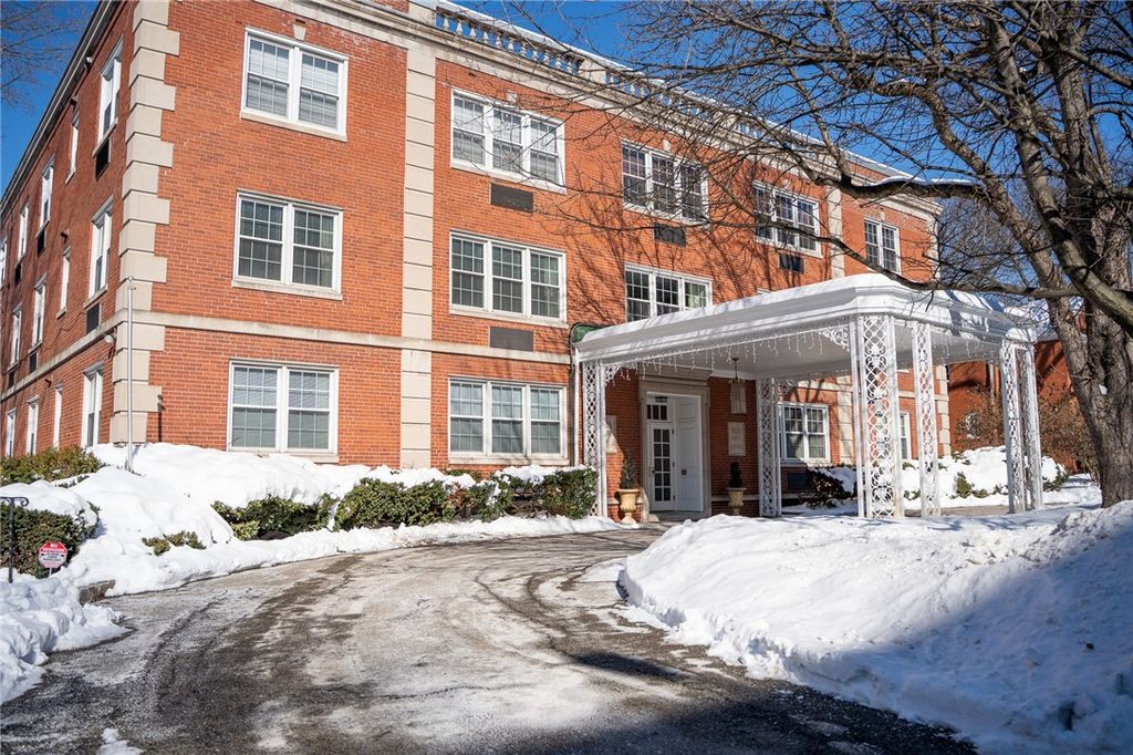 5025 5th Ave 3F, Shadyside, PA 15232