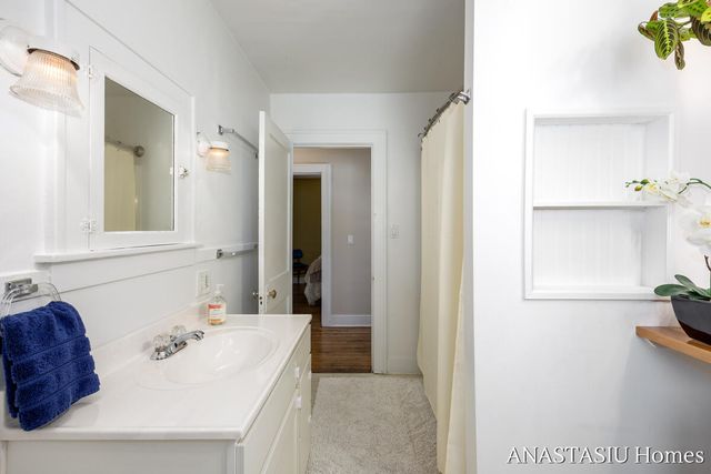 741 Crescent Street, Grand Rapids, MI 49503