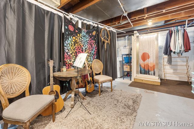 741 Crescent Street, Grand Rapids, MI 49503
