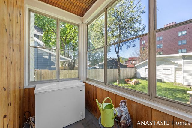 741 Crescent Street, Grand Rapids, MI 49503