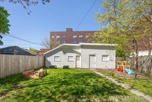 741 Crescent Street, Grand Rapids, MI 49503
