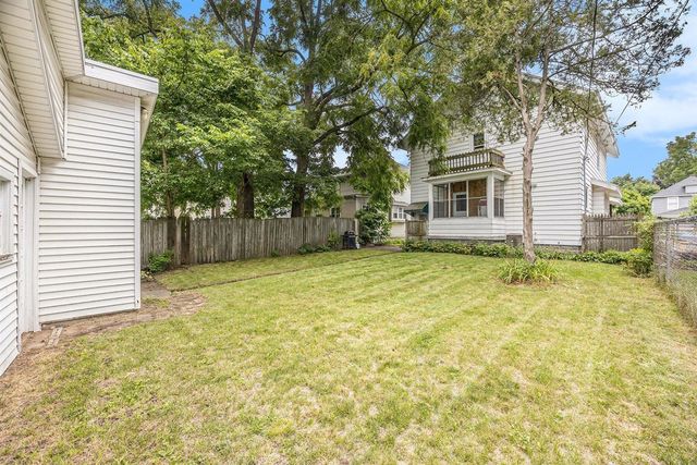 741 Crescent Street, Grand Rapids, MI 49503