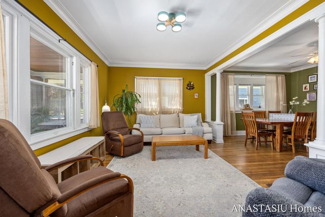 741 Crescent Street, Grand Rapids, MI 49503