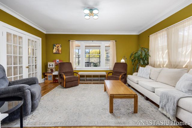 741 Crescent Street, Grand Rapids, MI 49503