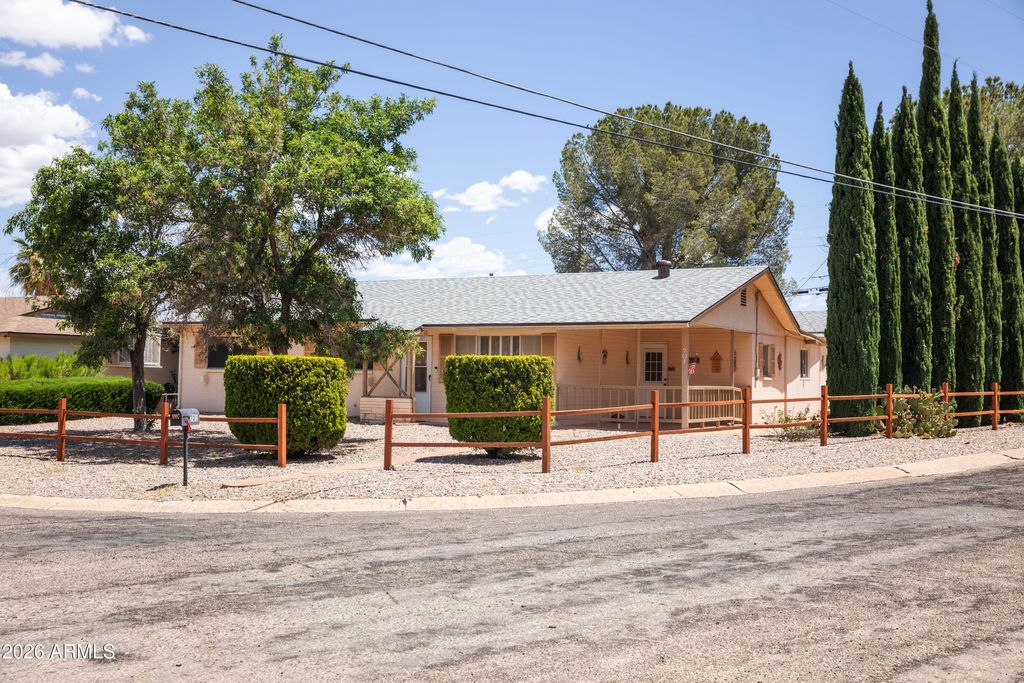 Image 2 of property listing at 701 Norman Avenue, Sierra Vista, AZ 85635