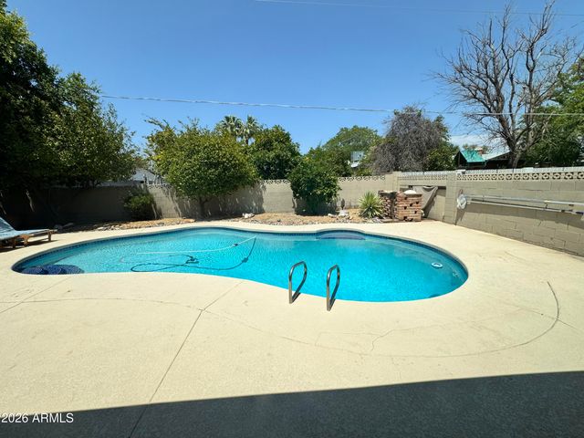 8238 E VISTA Drive E, Scottsdale, AZ 85250