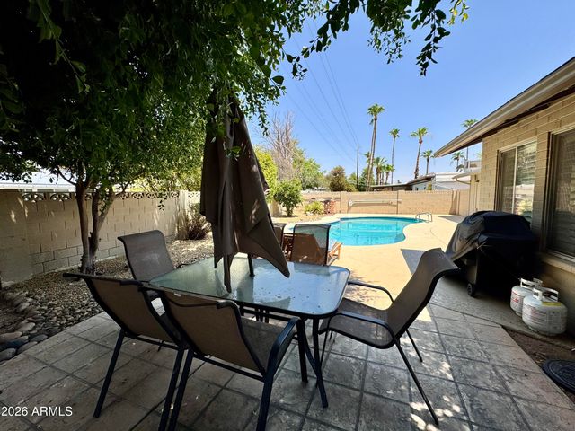 8238 E VISTA Drive E, Scottsdale, AZ 85250