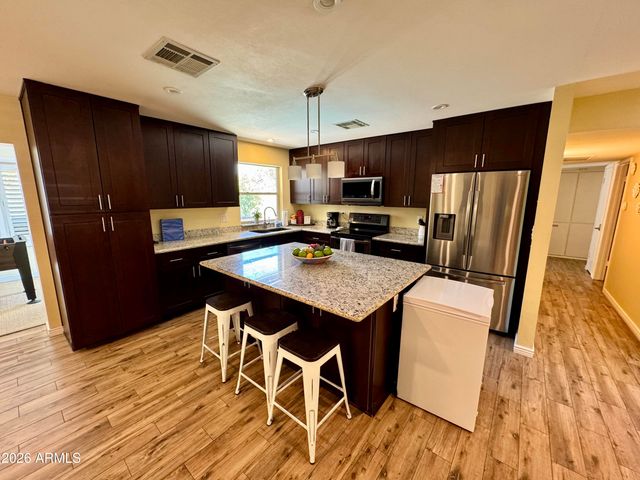 8238 E VISTA Drive E, Scottsdale, AZ 85250